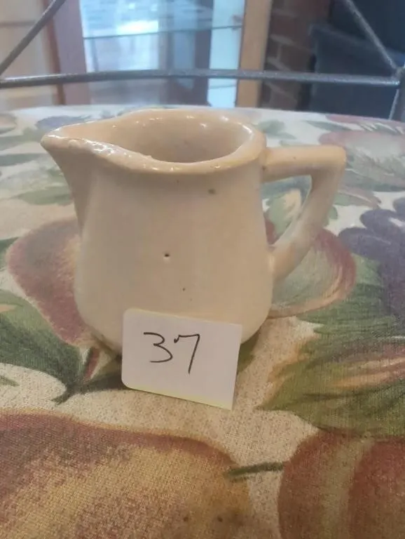 Little pitcher/pottery