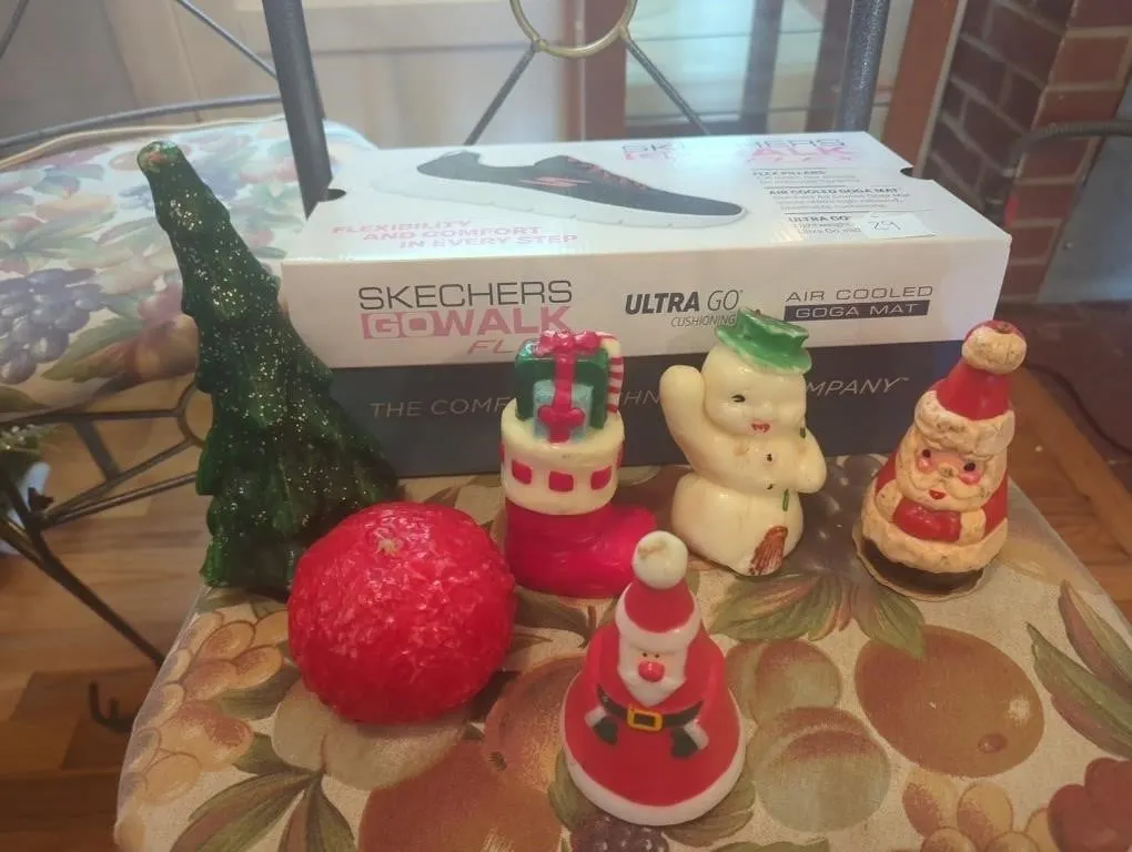 Assorted vintage candles