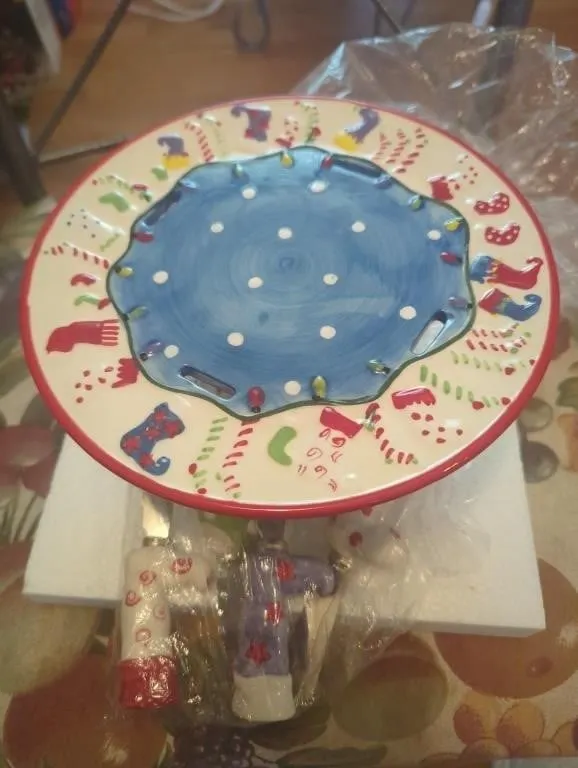 Christmas cheese plate with spreaders