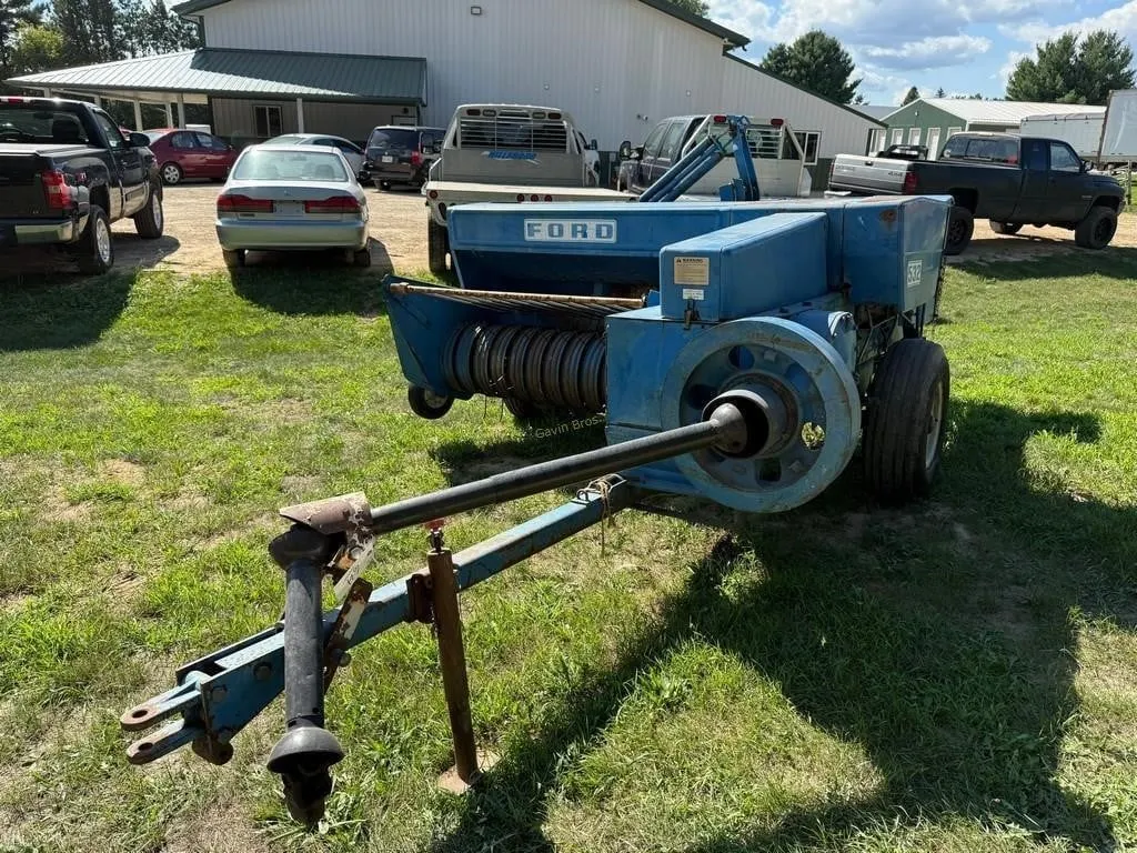 Ford 532 Small Square Baler