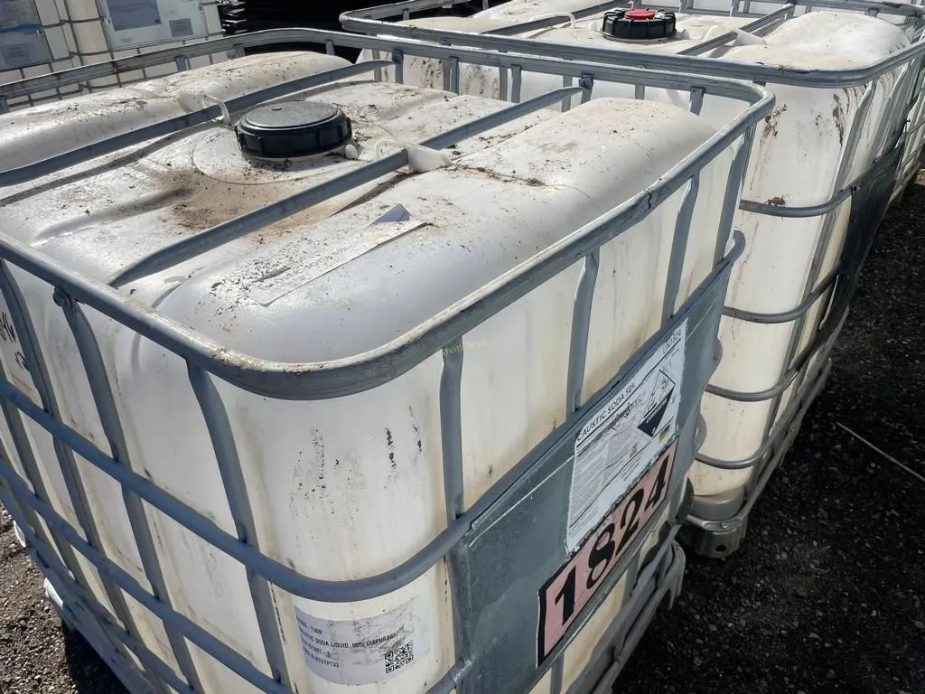 (2) 265 Gallon Poly Totes