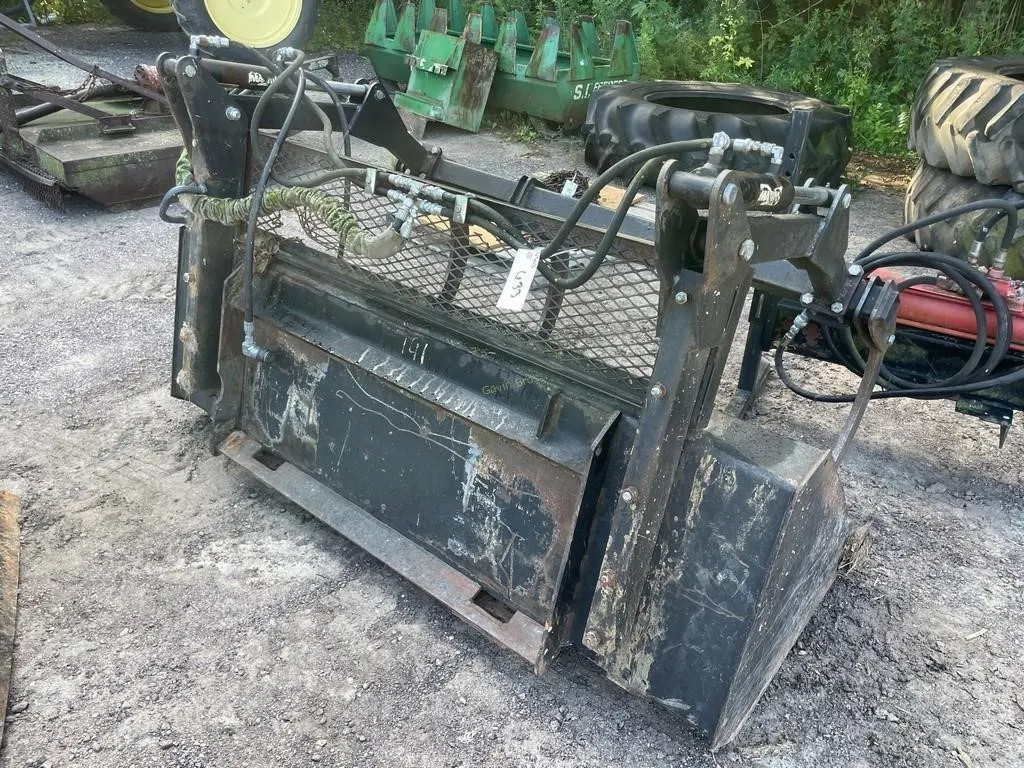 Skidsteer Mount 72" Grapple Bucket