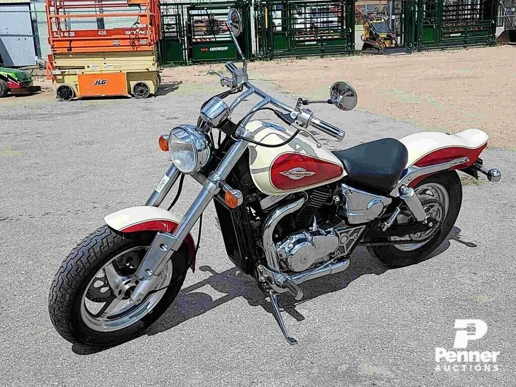 1998 Suzuki Marauder VZ800GL Motorcycle