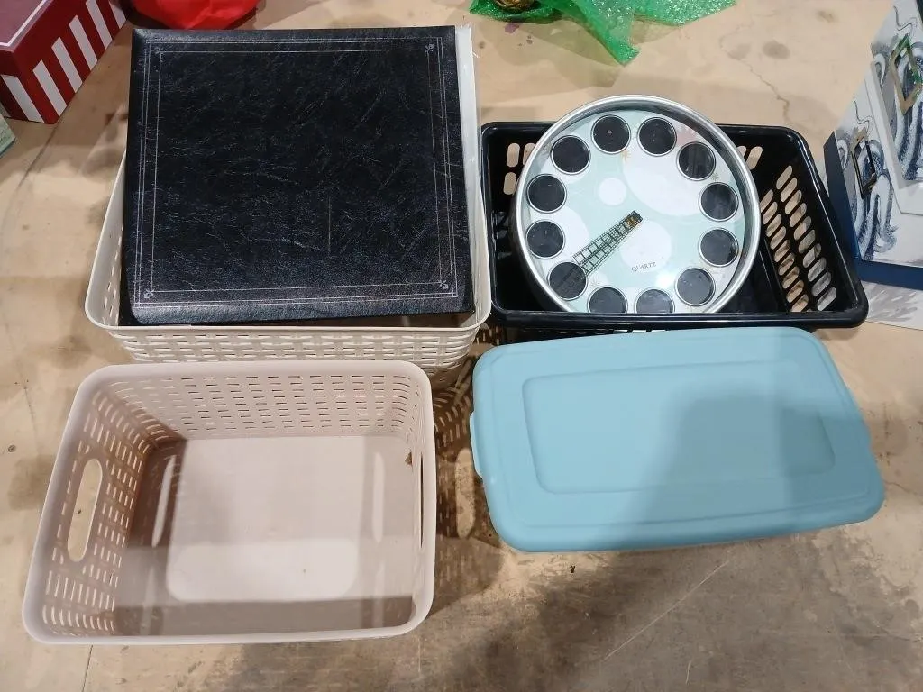 4 Plastic Storage containers, Photo Clock &