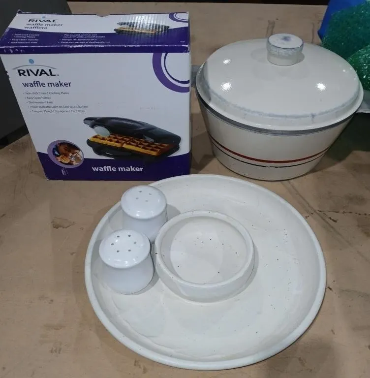 Kitchen bundle. Waffle maker, Ceramic snack