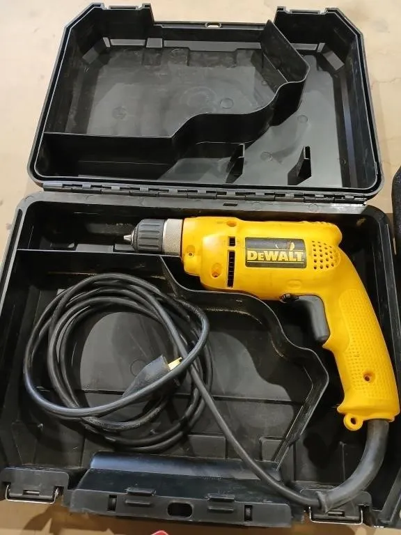 DeWalt corded D21008 3/8" VSR Drill in case
