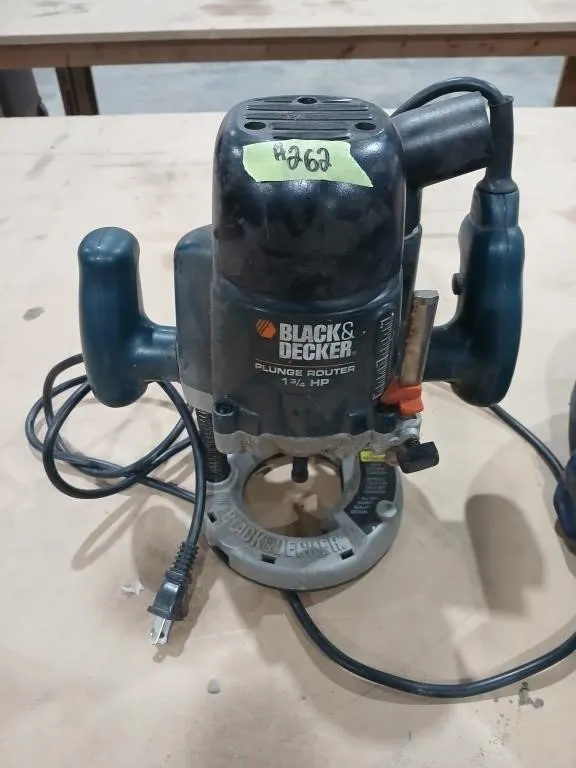 Black & Decker Plunge router, 1 3/4HP