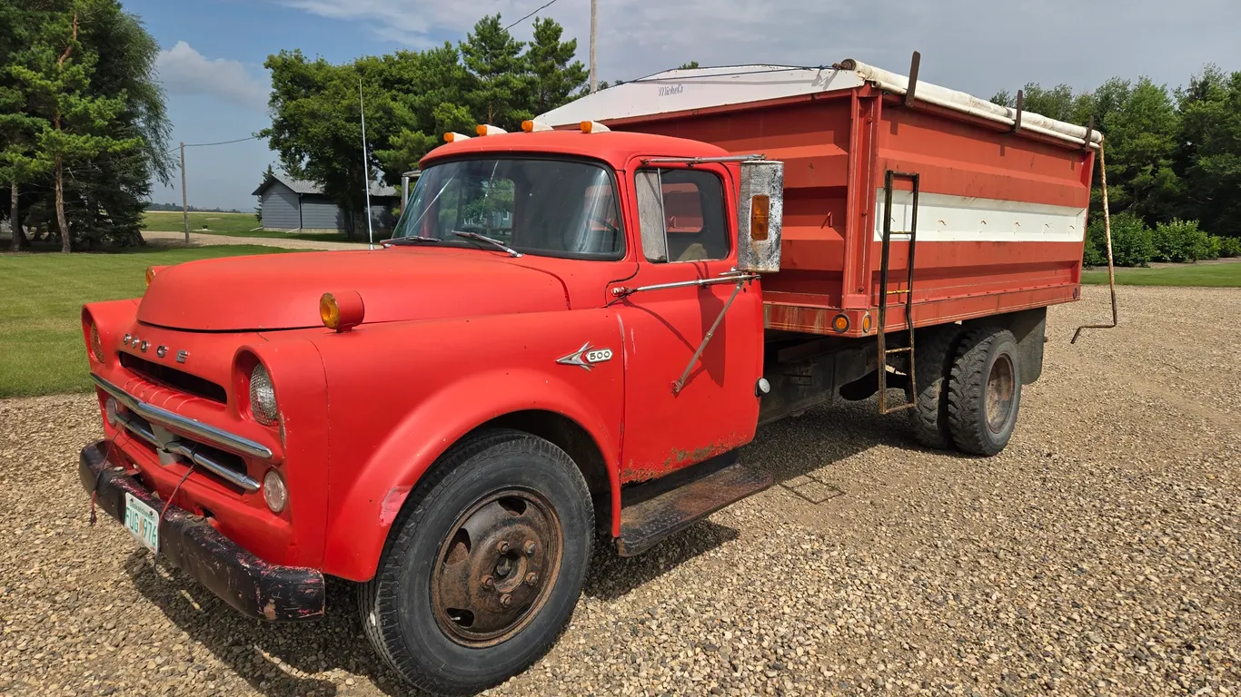 1957 DODGE 500 3TON TRUCK