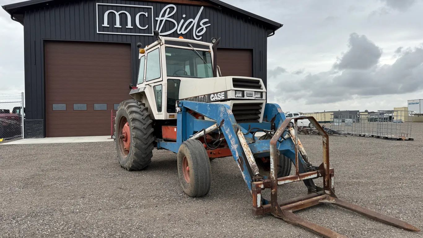 1980 Case 2090 Tractor