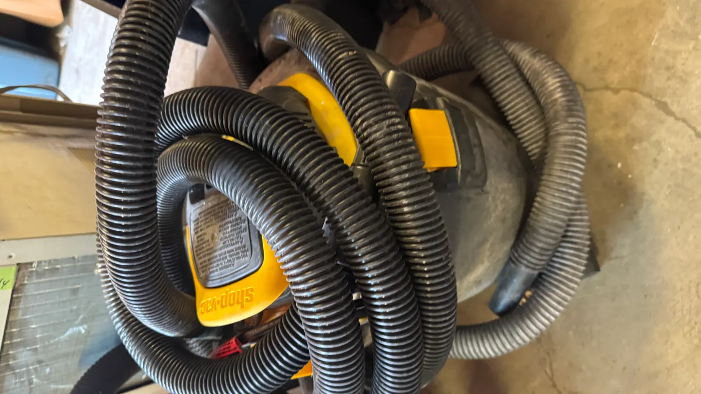 Wet Dry Shop Vac - 18.4L, 2.0 HP