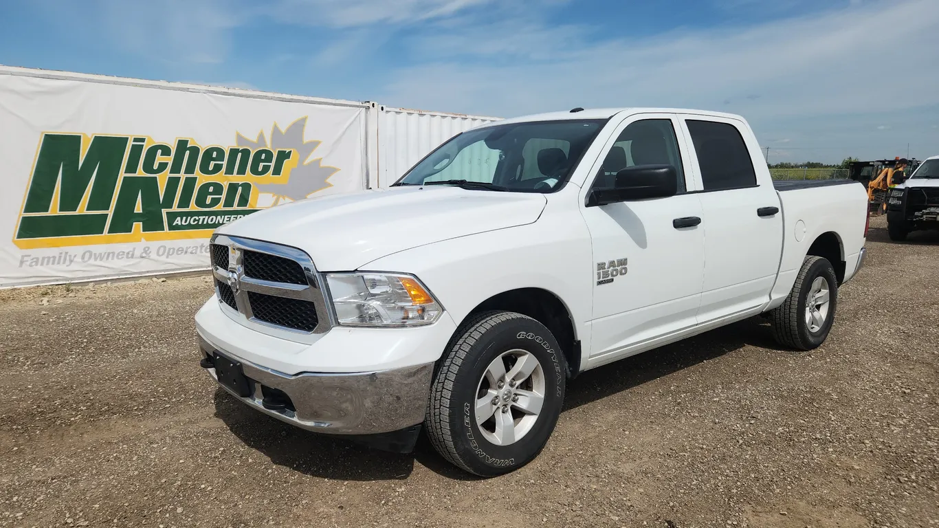 2023 Ram 1500 Classic 4x4 SLT 4dr Crew Cab 5.5 ft. SB
