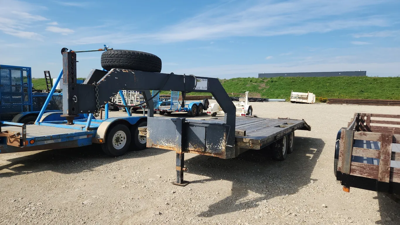 1976 Opsco T/A 16ft Gooseneck Equipment Trailer