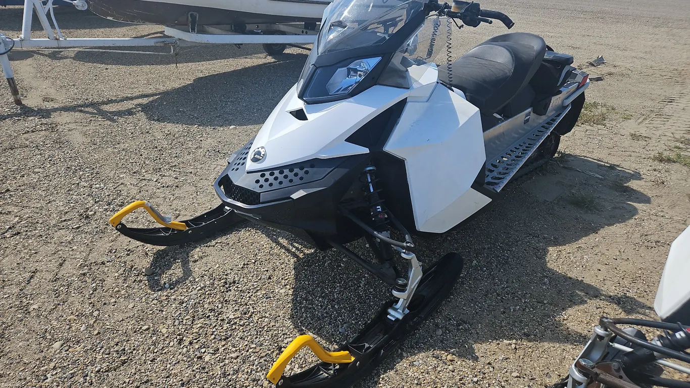 2014 Ski-Doo Renegade Sport 600ACE
