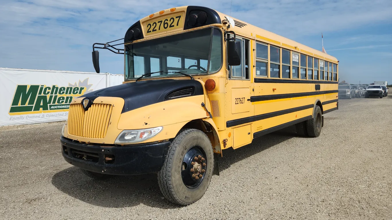 2006 IC Bus CE 300 S/A 66 Passenger Bus