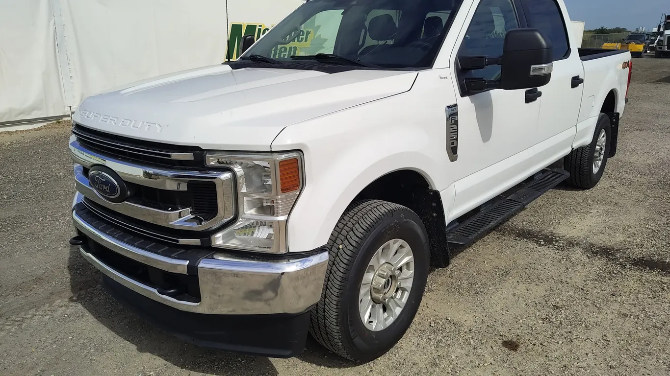 2022 Ford F-250 Super Duty 4x4 XLT 4dr Crew Cab 6.8 ft. SB