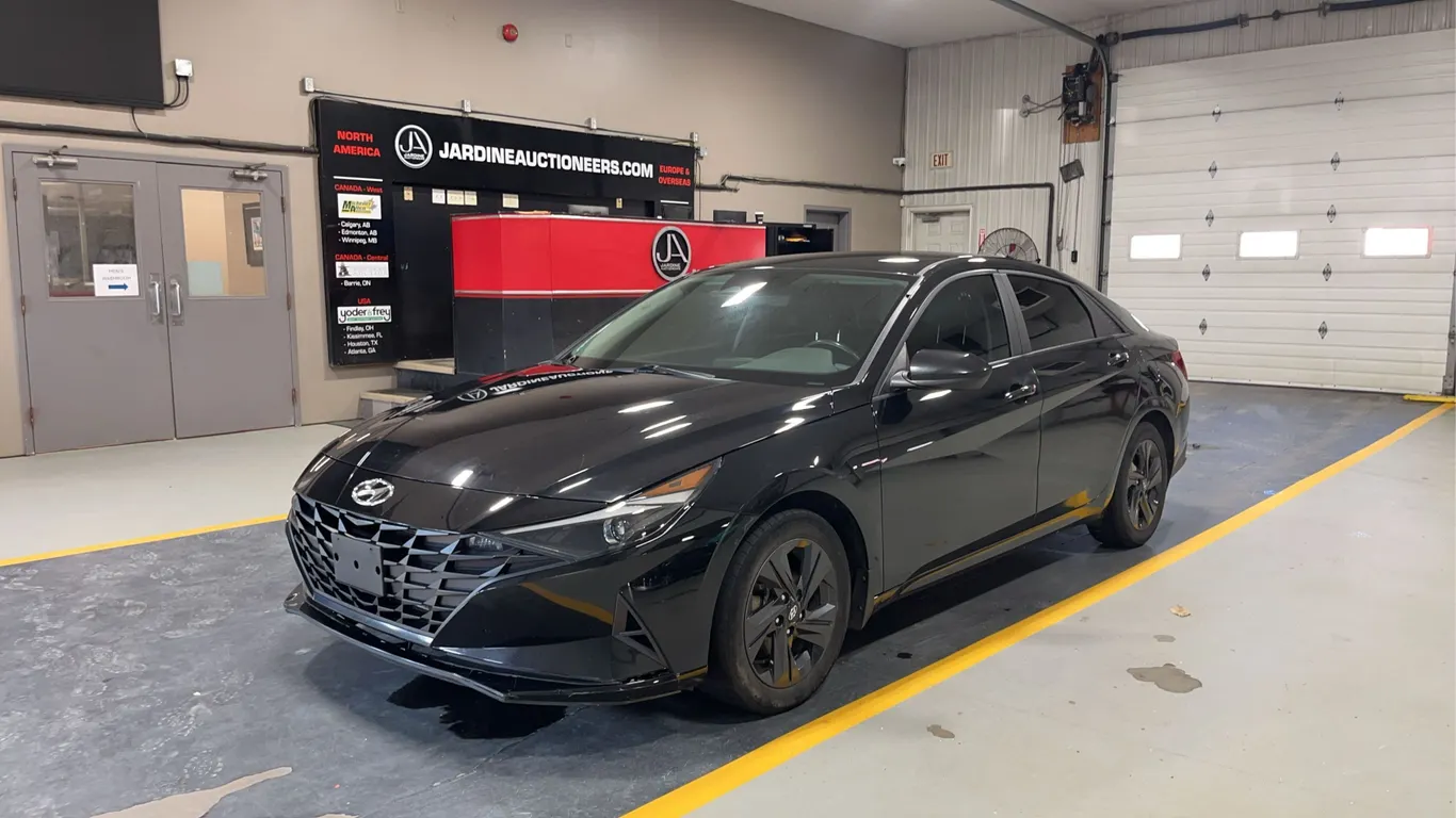 2022 Hyundai ELANTRA SEL 4dr Sedan