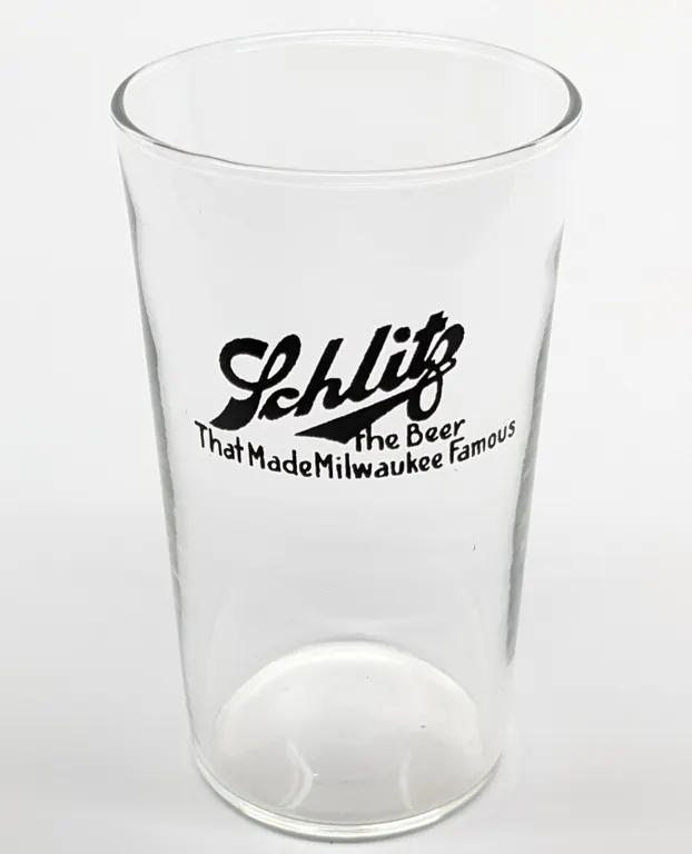 SCHLITZ THE BEER THAT MADE MILWAUKEE FAMOUS WISCONSIN BEER DRINKING GLASS
