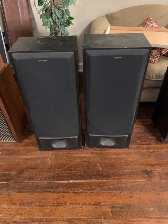 Pioneer Speakers