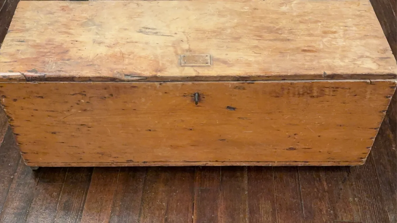 Early Carpenter's Trunk