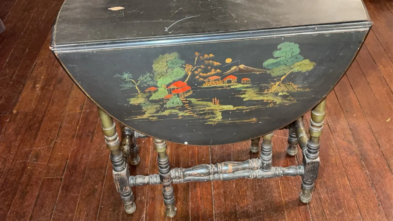 Black Lacquer Gate Leg Table