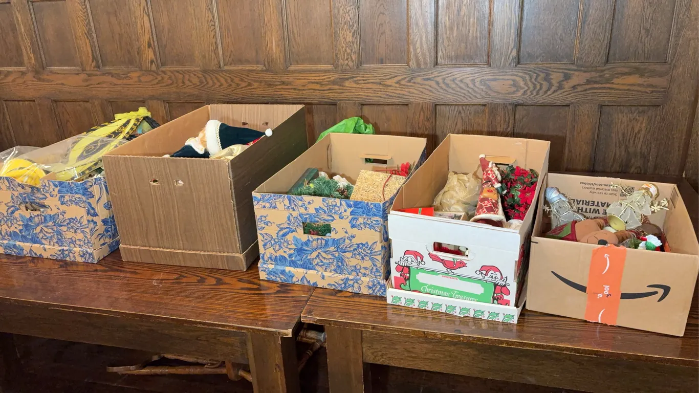 Five Boxes Christmas Decorations