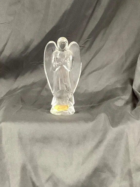Baccarat Angel Praying