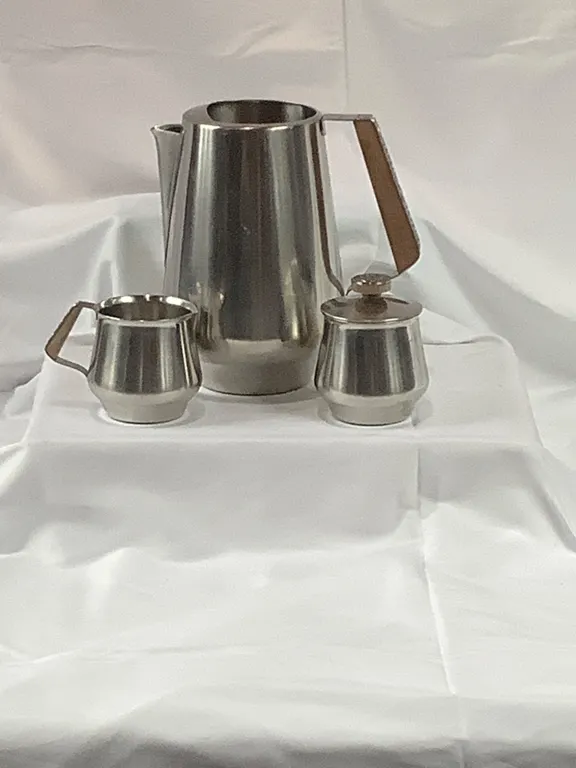 Vintage International Satinless Set