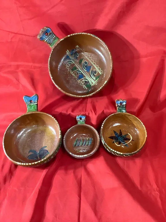 Vintage Tiaquepaque Mexican Pottery Bowl Set