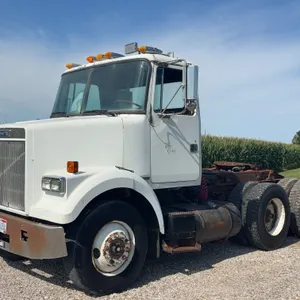 1986 White Heavy-Duty Tractor
