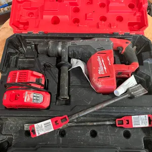 MILWAUKEE HAMMER DRILL