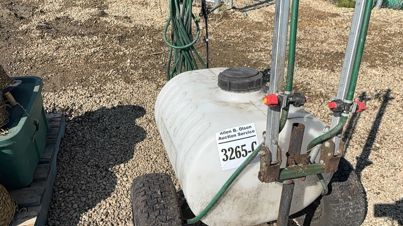 SPRAYTECH ES300 YARD SPRAYER - MANUAL IN OFFICE