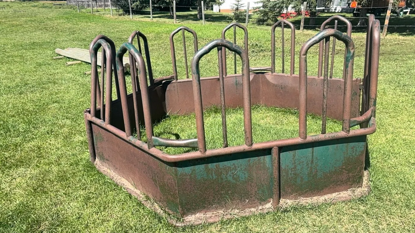 ROUND BALE FEEDER
