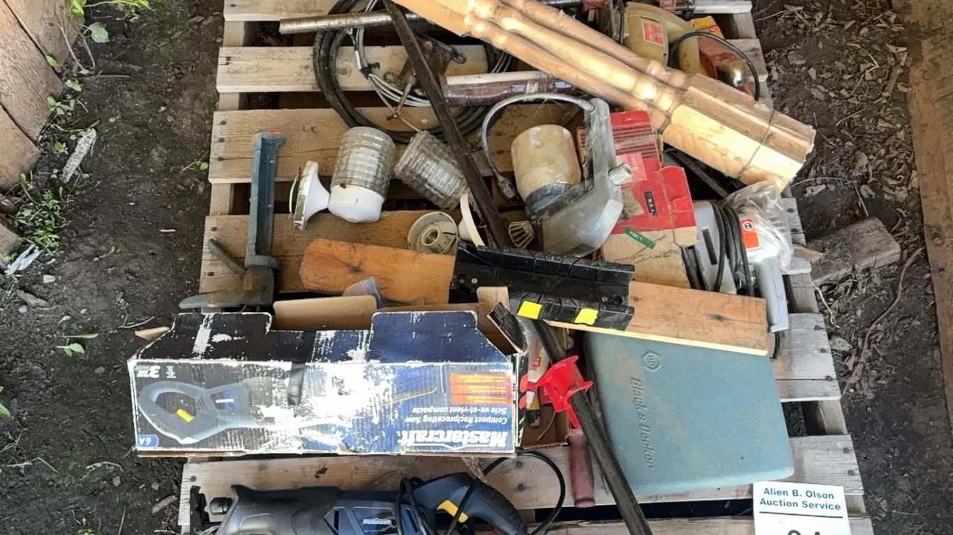 RECIPROCATING SAW, JIGSAW, SANDER, DRILL, CLAMPS, LIGHTS, CHISELS, PRY BARS, NAIL PULLER, SPINDLES