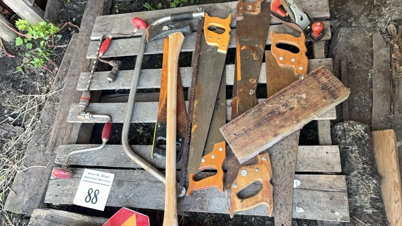 SPLITTING AXE, ANTIQUE DRILLS, PLANER & HAND SAWS