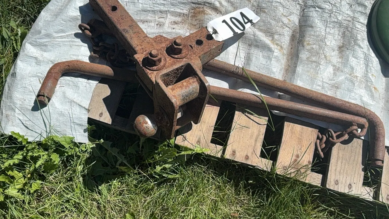 HITCH w/ SWAY BARS