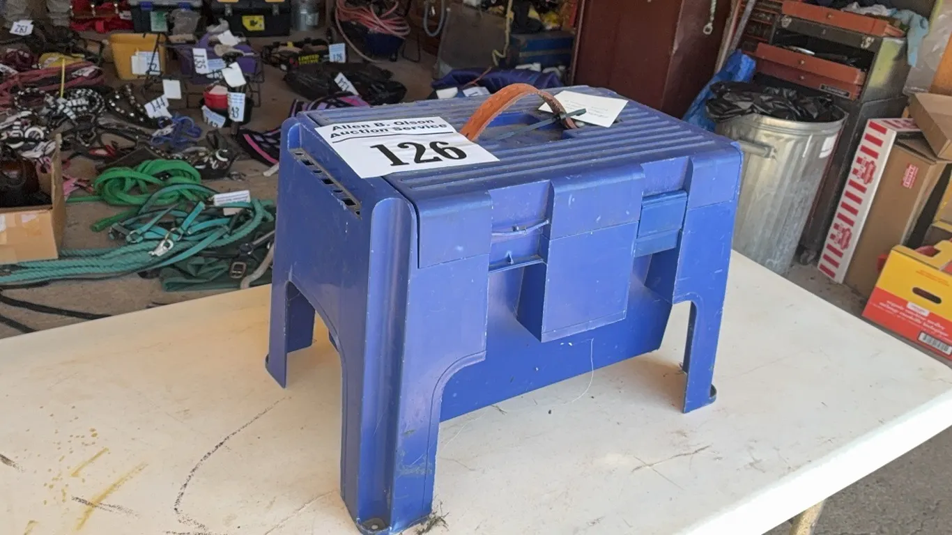 HORSE SHOEING TOOLBOX w/ TOOLS