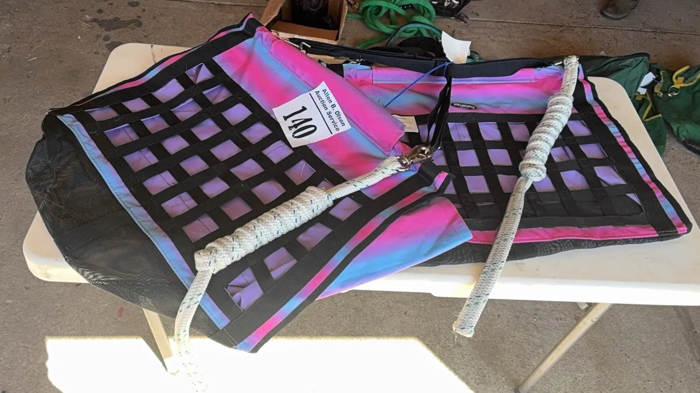 2 WEAVER FEED BAGS, 2 NEW/UNUSED SHANKS