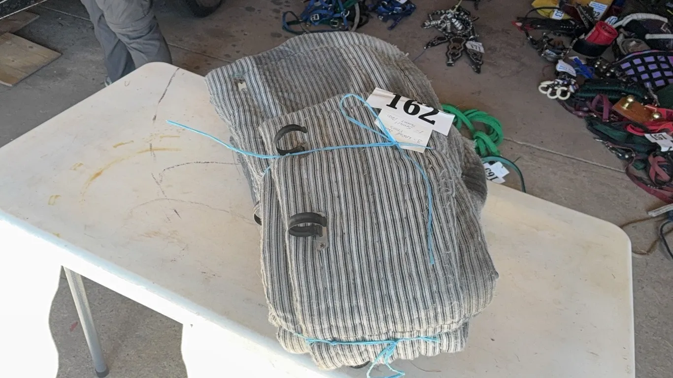 3 LARGE SWEAT PADS, 1 SMALL SWEAT PAD