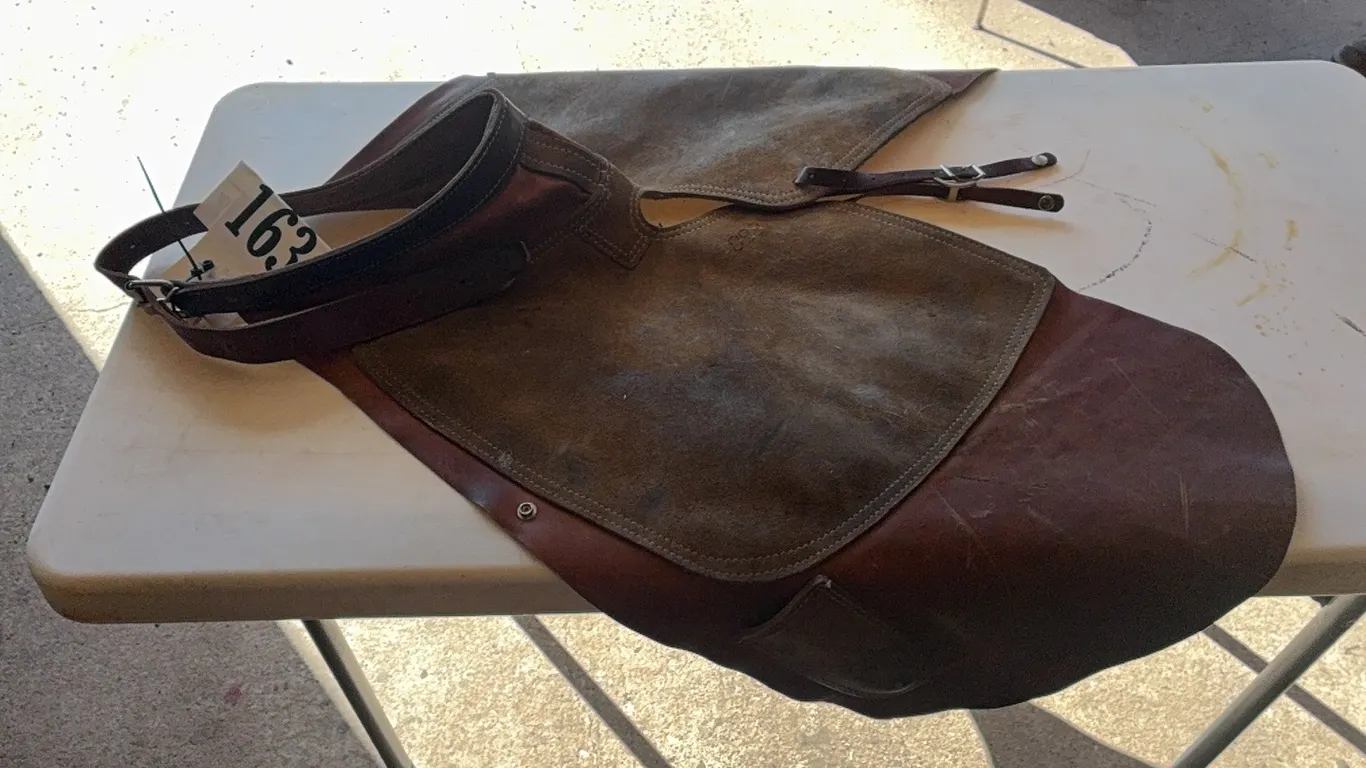 HORSE SHOEING CHAPS