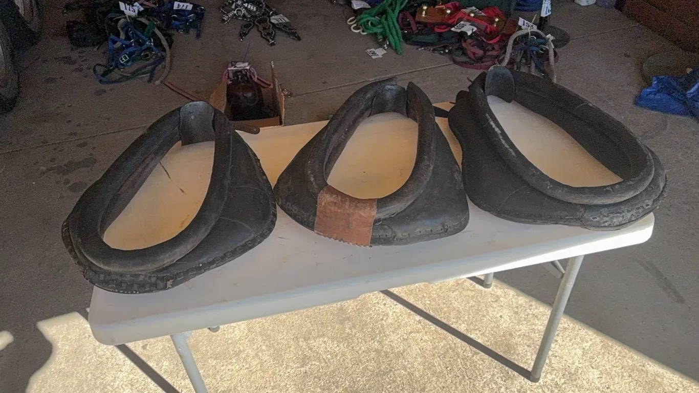 2 - 23" COLLARS, 1 - 22" COLLAR