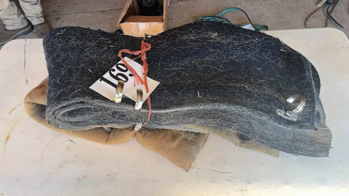 4 USED SWEAT PADS