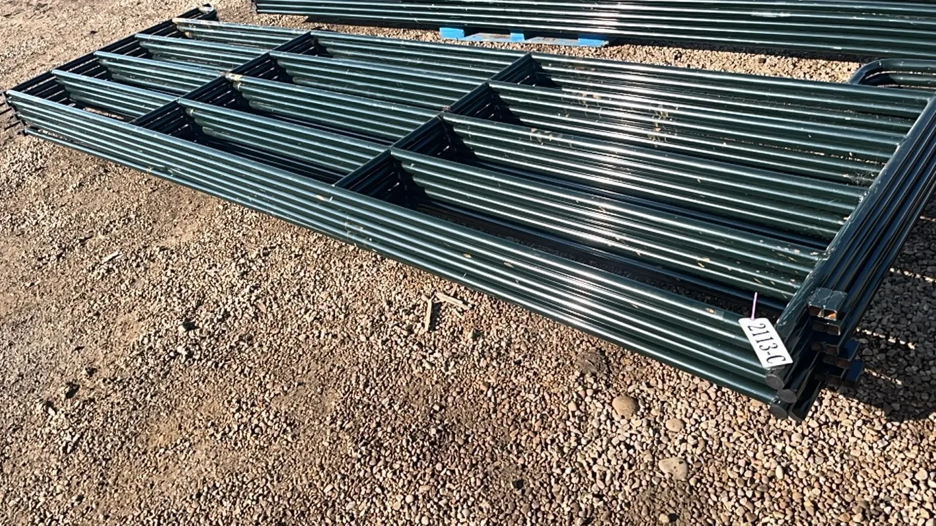 6 - 16' PANELS - LIGHTLY USED - SOLD PER PANEL