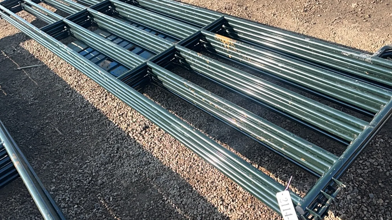 5 - 16' PANELS - LIGHTLY USED - SOLD PER PANEL
