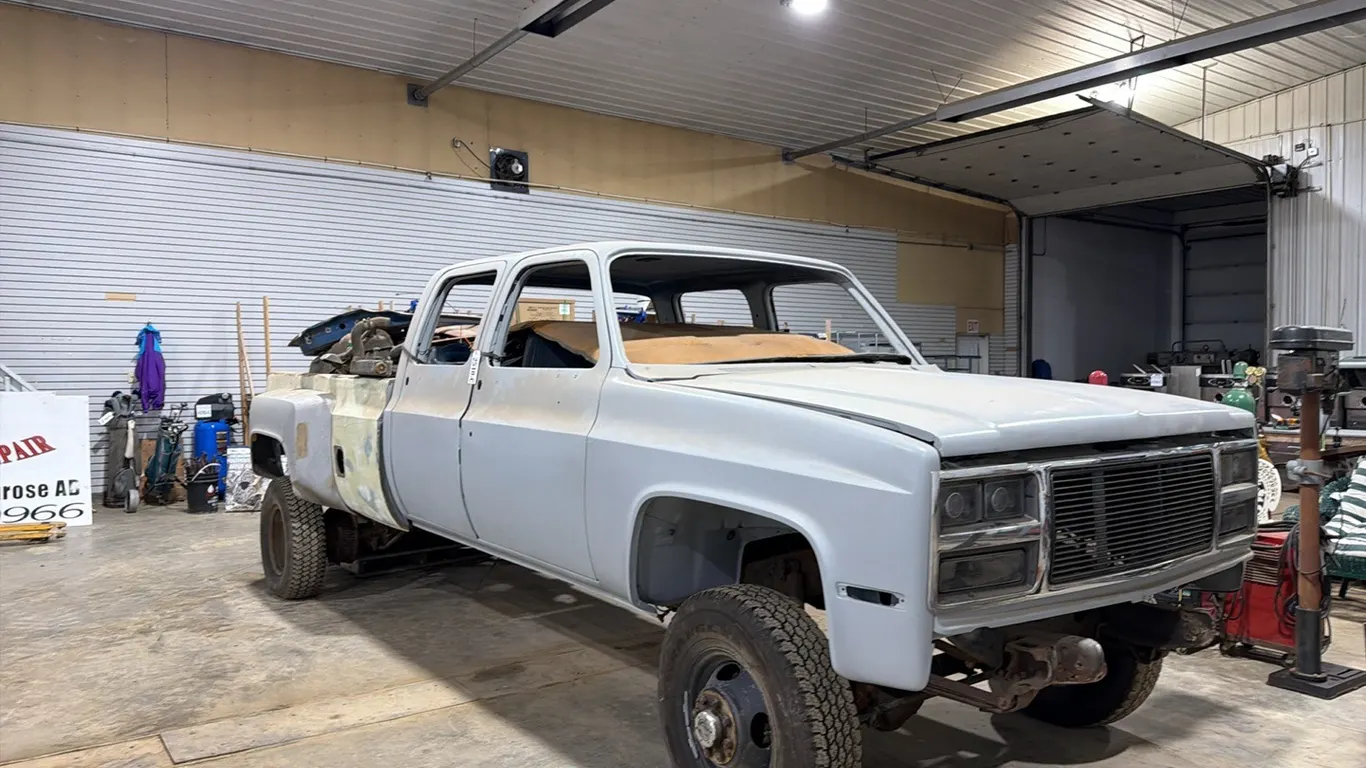 1991 CHEV 3500 SILVERADO SQUARE BODY CREW CAB 4WD TRUCK - RESTORATION PROJECT - VIN: 1GCHR33J8MF302296