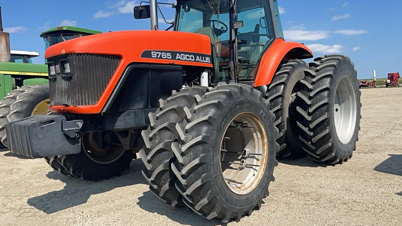 ID 0300 Agco Allis 9765 MFWD