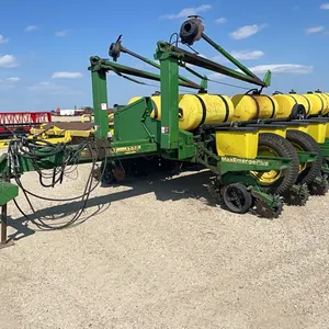 ID 0301 2002 John Deere 1770