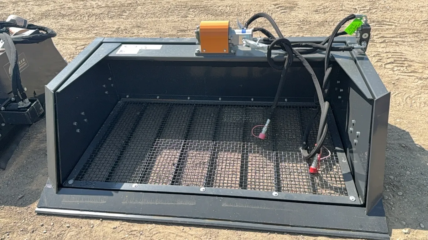 ID 0114 72in Skid Steer Screening/Vibrating Bucket