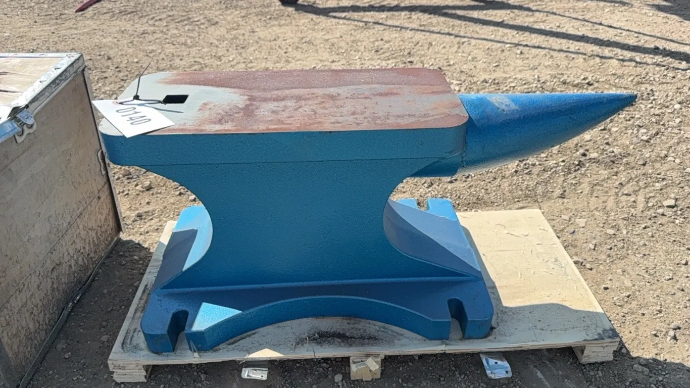 ID 0140 400lb Anvil