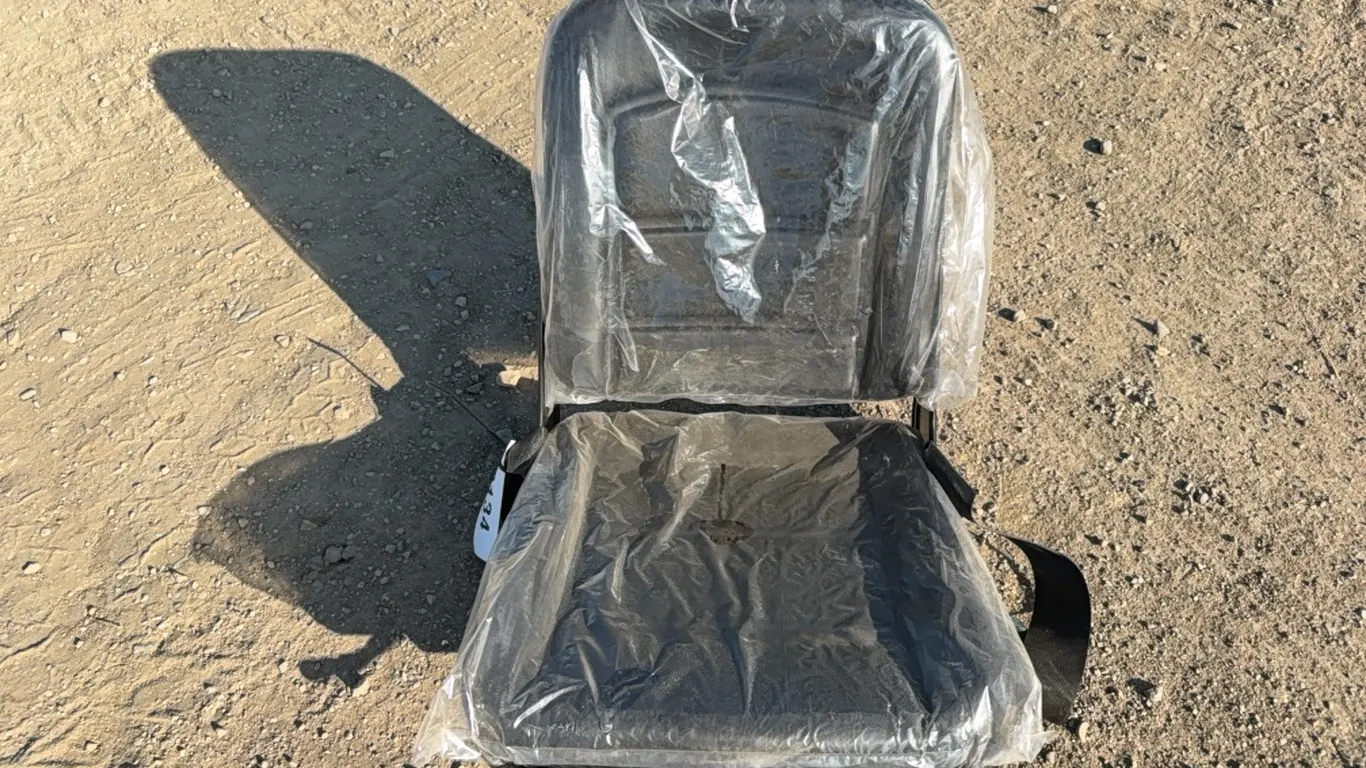 ID 0134 Implement Seat