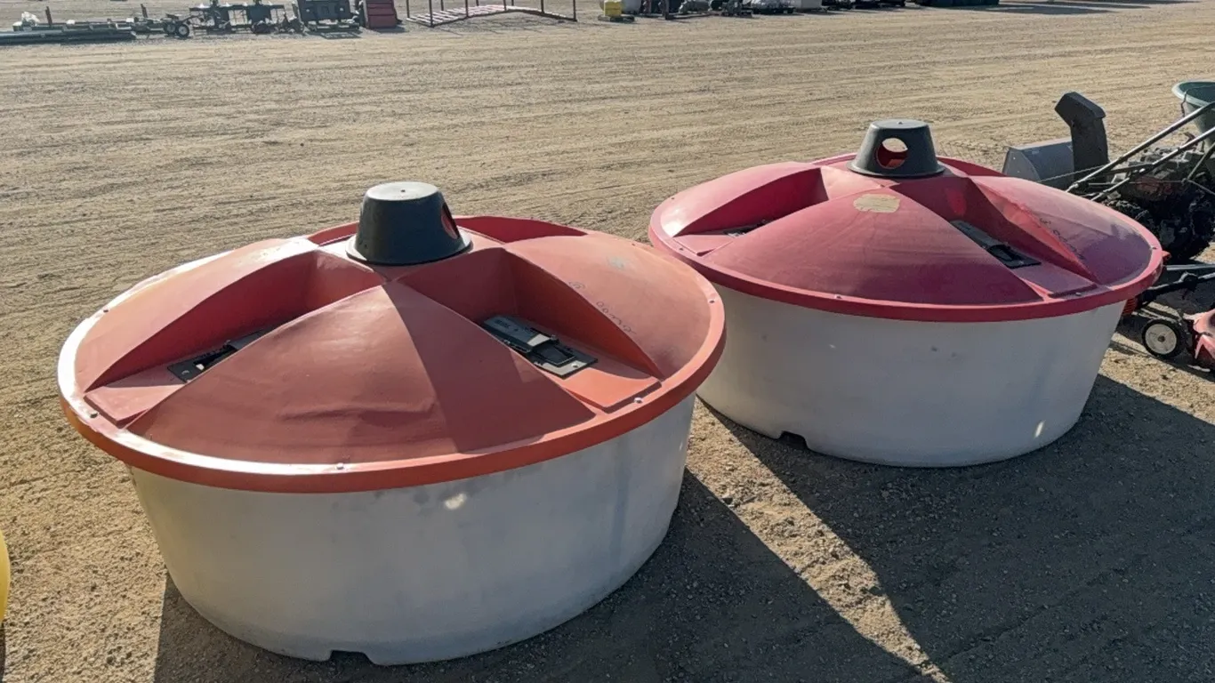 ID 0032 Liquid Supplement Lick Tanks (2)